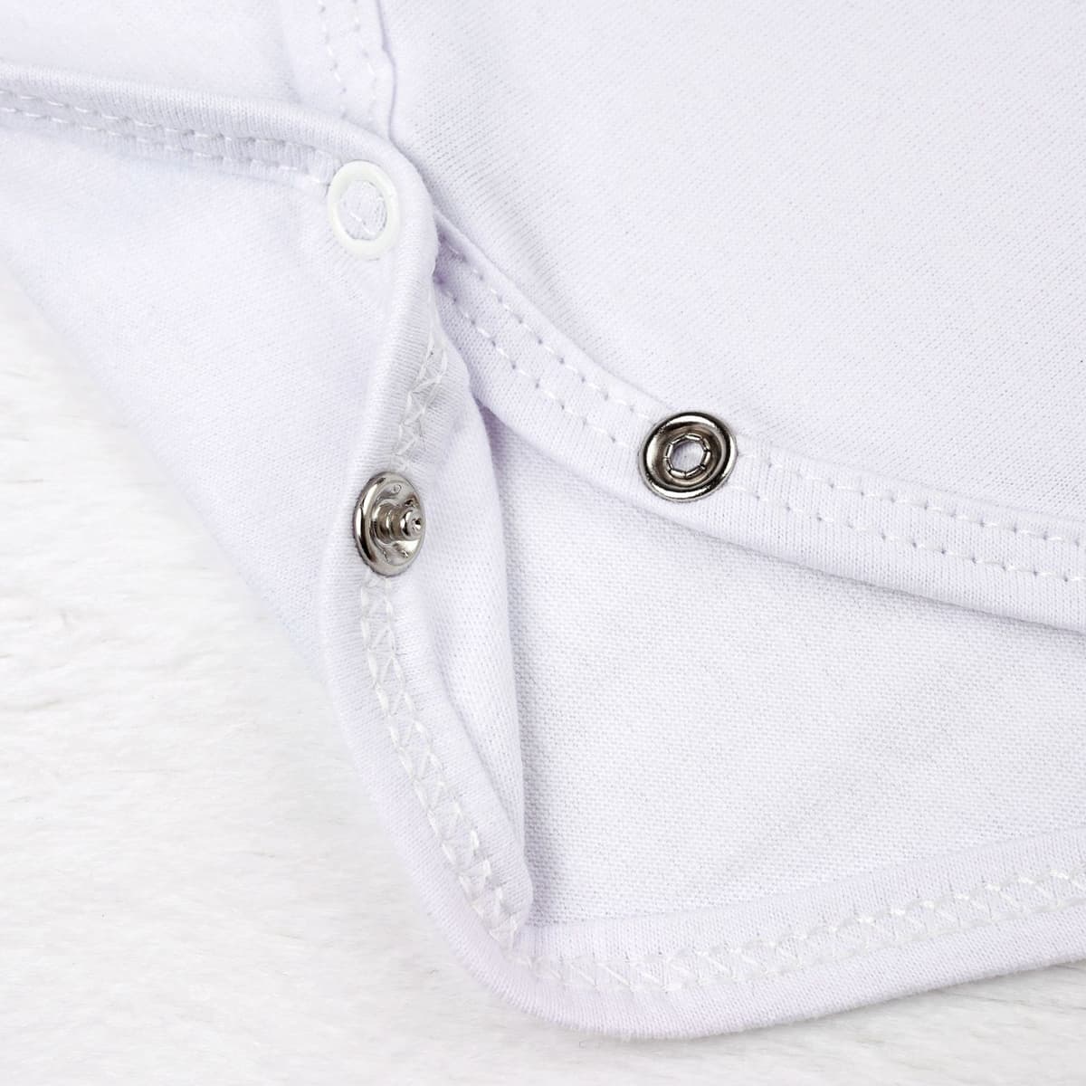 https://gdg-images.s3.sa-east-1.amazonaws.com/fotos/151682/body-manga-longa-baby-basics-branco-tam-p-329612.jpg