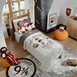 https://gdg-images.s3.sa-east-1.amazonaws.com/fotos/176213/edredom-infantil-solteiro-harry-potter-hogwarts-482726.jpg