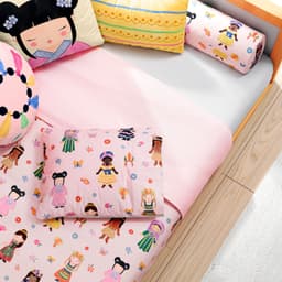 https://gdg-images.s3.sa-east-1.amazonaws.com/fotos/152510/jogo-de-lencol-montessoriano-meninas-do-mundo-estampado-330784.jpg