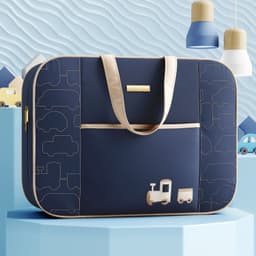 https://gdg-images.s3.sa-east-1.amazonaws.com/fotos/145350/mala-maternidade-nuvem-azul-marinho-48cm-328007.jpg