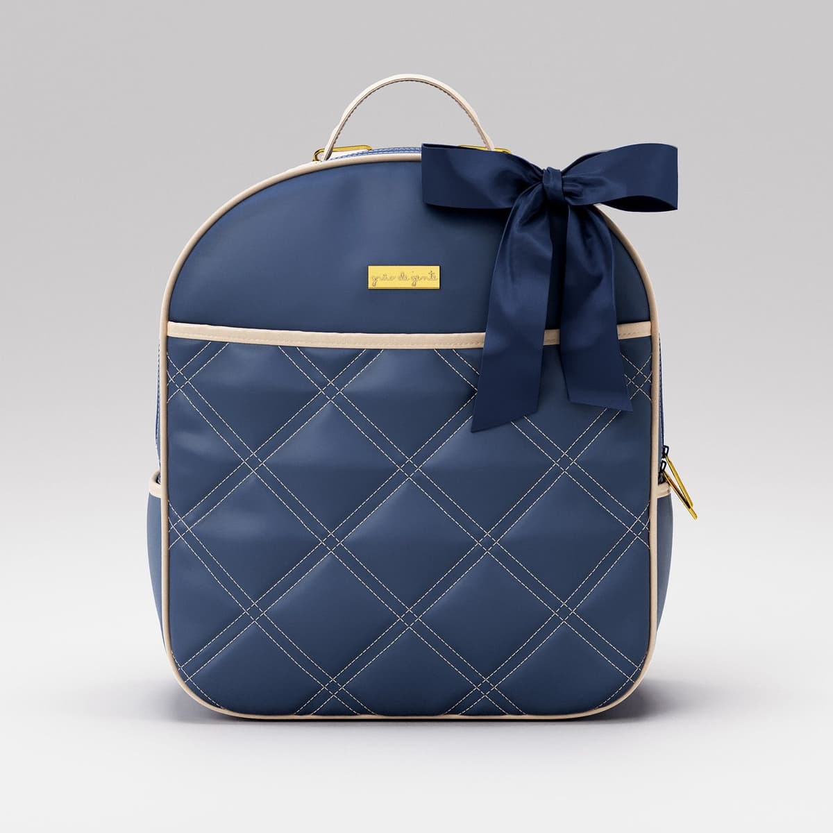 https://gdg-images.s3.sa-east-1.amazonaws.com/fotos/146590/mochila-maternidade-azul-marinho-e-bege-luxo-36cm-344653.jpg