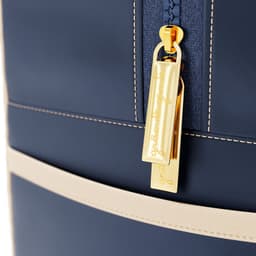https://gdg-images.s3.sa-east-1.amazonaws.com/fotos/145351/mochila-maternidade-carrinhos-azul-marinho-328009.jpg