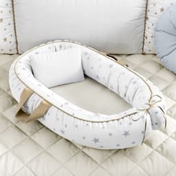 https://gdg-images.s3.sa-east-1.amazonaws.com/fotos/144955/ninho-para-bebe-redutor-de-berco-estrelinhas-cinza-e-bege-311412.jpg