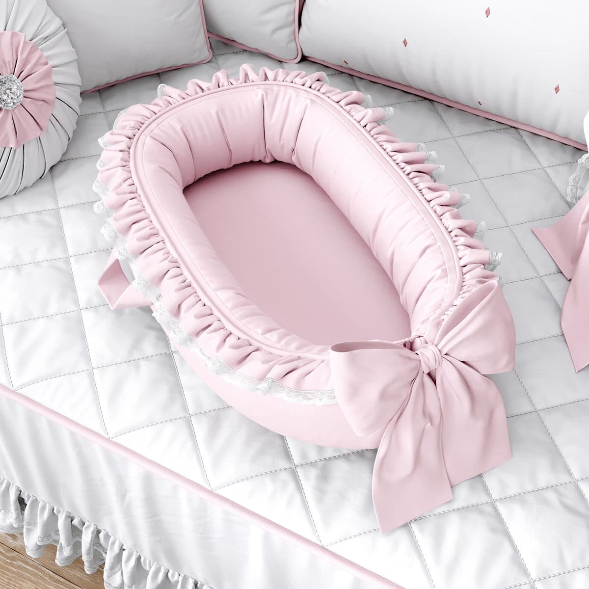 https://gdg-images.s3.sa-east-1.amazonaws.com/fotos/151532/ninho-para-bebe-redutor-de-berco-rosa-classico-80cm-362476.jpg